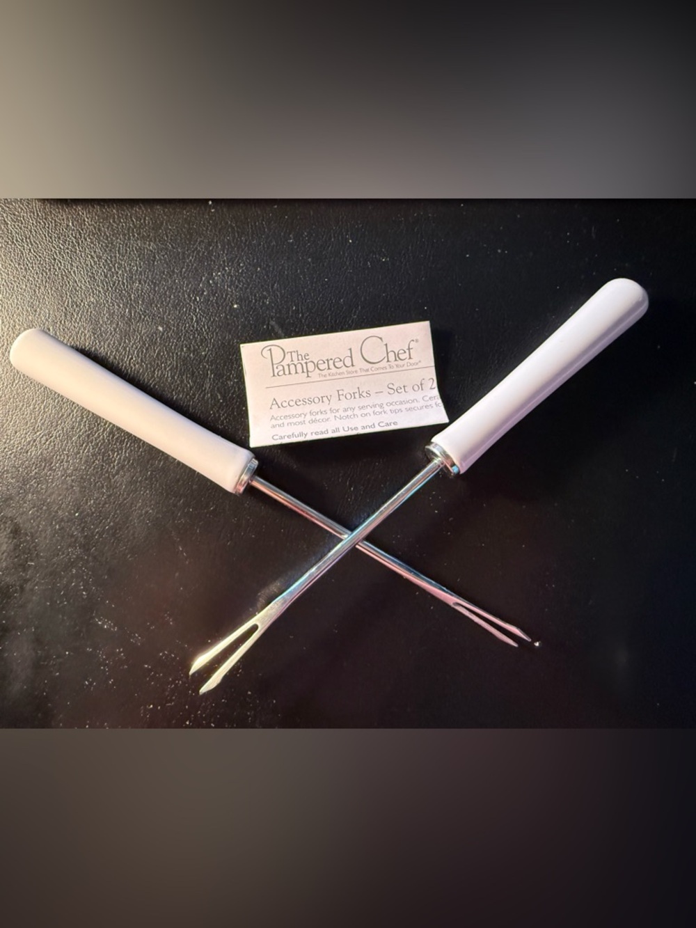 The Pampered Chef Accessory Forks - Set of 2, White Handles.  NIB